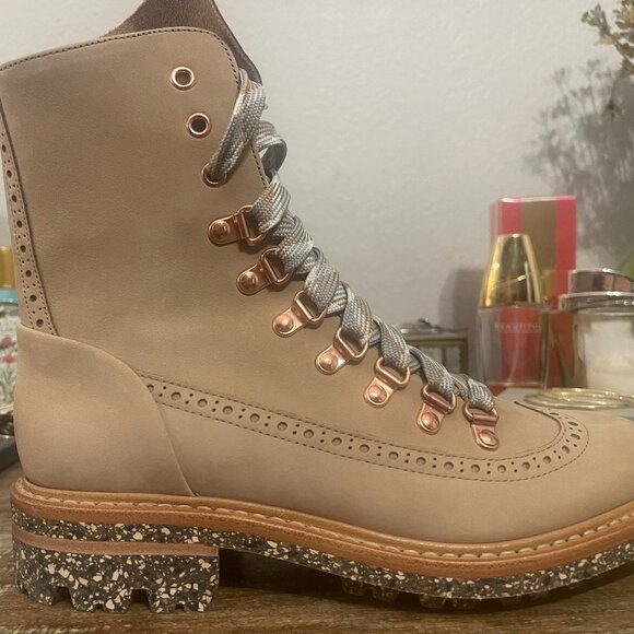 Office of Angela Scott Mr. Bernard Tan Leather Lug Sole Ankle Boots Sz.37 NWOT - Picture 11 of 11